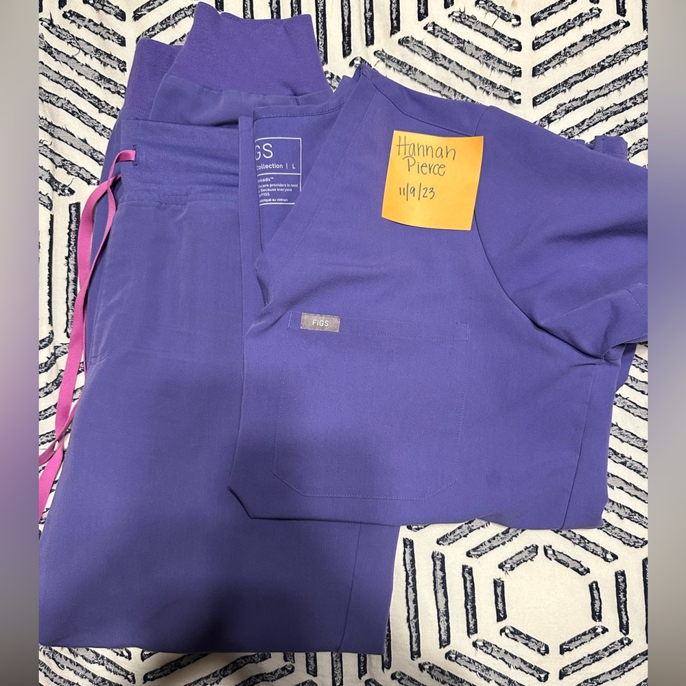 Amethyst Figs Scrub Set